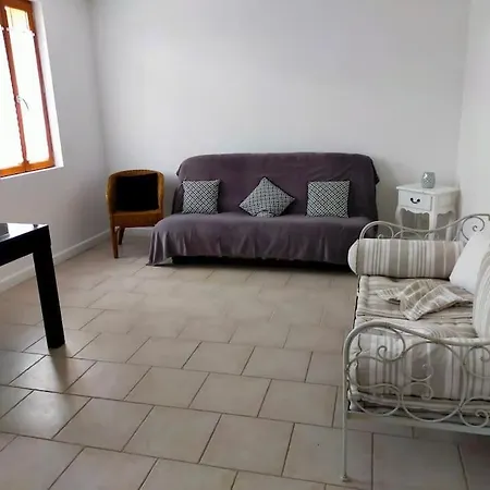 Maison *
